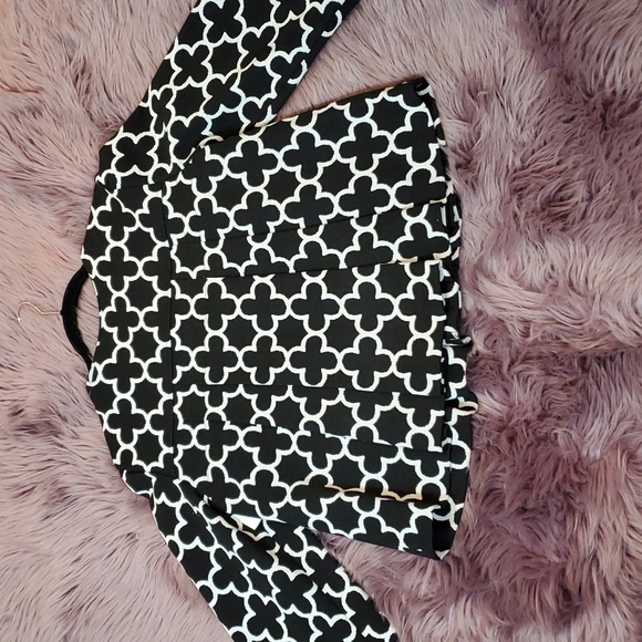 GRACE ELEMENTS SIZE L SHORT JACKET EXCELLENT CONDITION BLACK AND WHITE - Picture 3 of 15